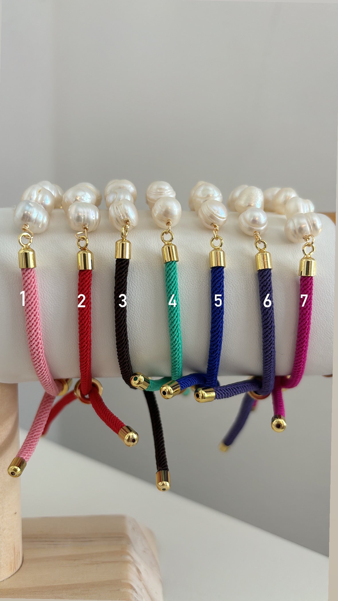 Colored Pearl Bracelet