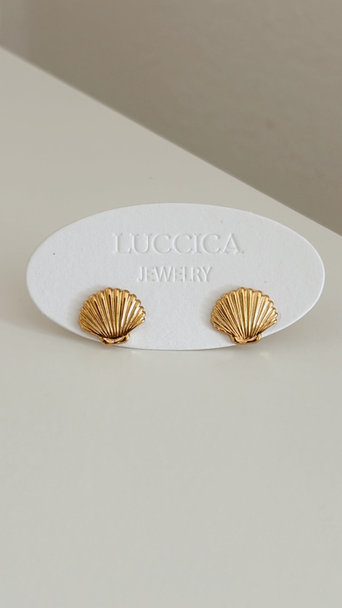 Shell Studs